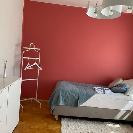 Przytulny Dom Pod Jabloniami Przy Targach Kielce Villa Екстериор снимка
