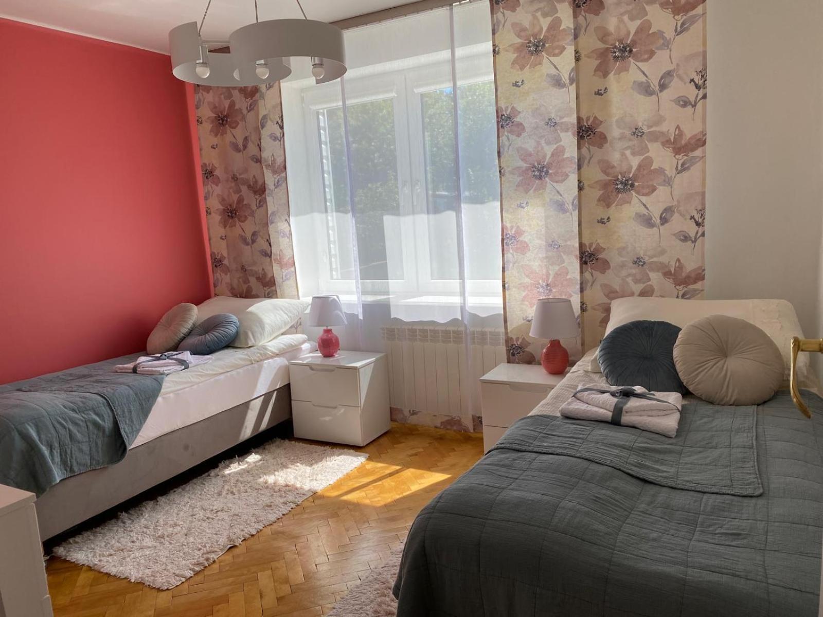 Przytulny Dom Pod Jabloniami Przy Targach Kielce Villa Екстериор снимка